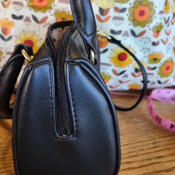 LUV Betsy Johnson Black Unicorn Face Purse - Picture 3 of 9